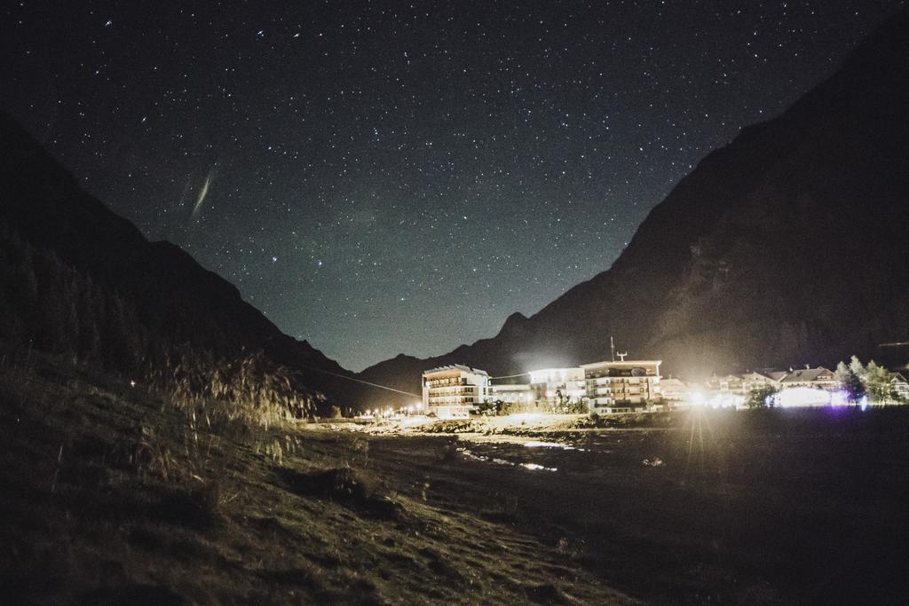 Hotel Vier Jahreszeiten Sankt Leonhard im Pitztal Extérieur photo