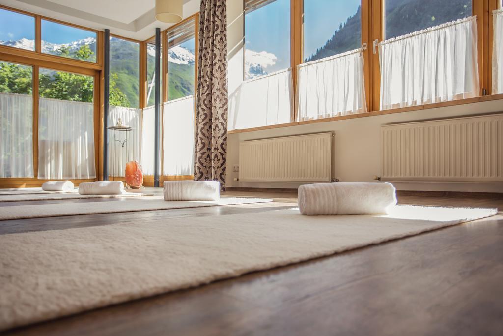 Hotel Vier Jahreszeiten Sankt Leonhard im Pitztal Extérieur photo