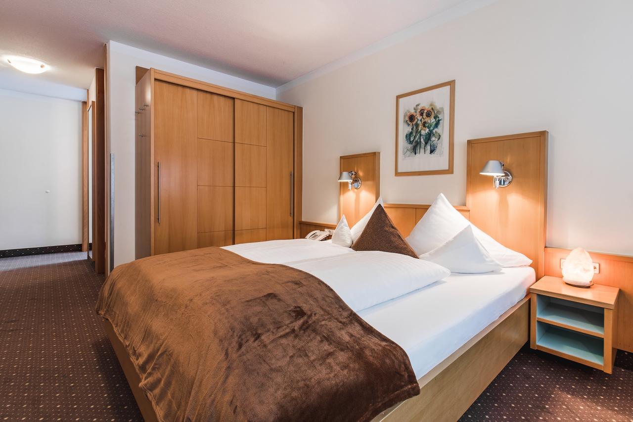 Hotel Vier Jahreszeiten Sankt Leonhard im Pitztal Extérieur photo