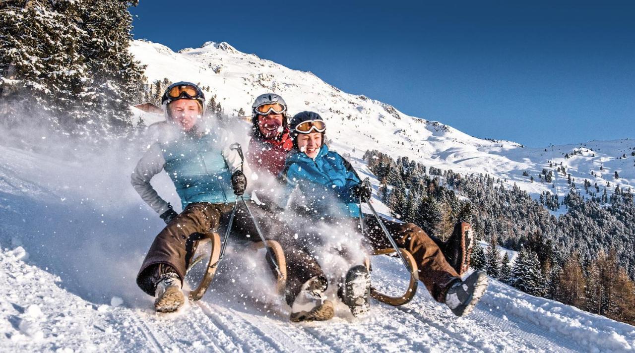 Hotel Vier Jahreszeiten Sankt Leonhard im Pitztal Extérieur photo